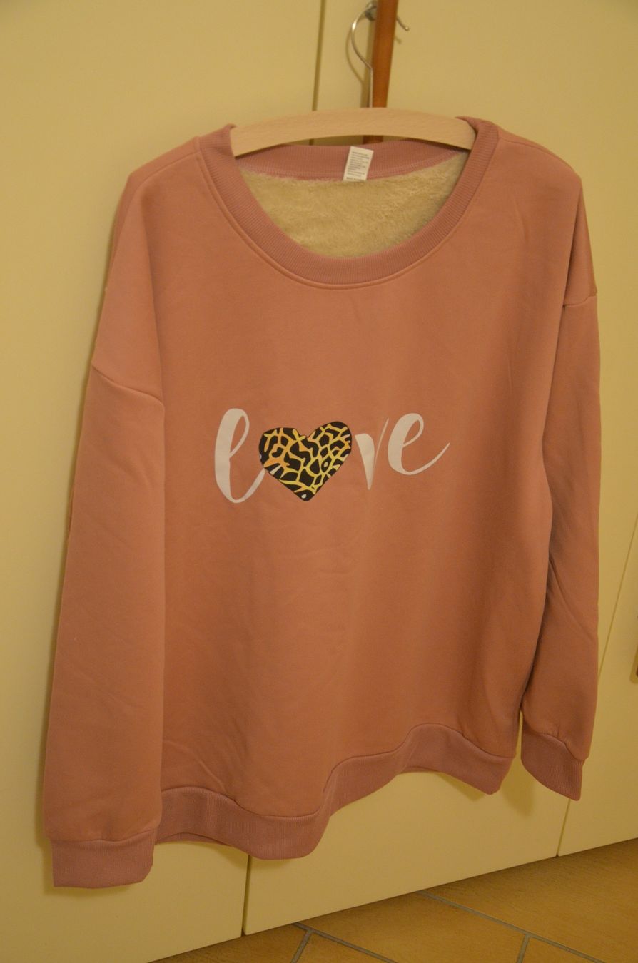 Pullover & Sweatshirts: TAILLE 48-50 - TAILLE 3XL - SWEATSHIRT NEU – Neu und originalverpackt aus Chiasso von Dolly015