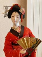 SUPERBE POUPEE JAPONAISE AU FORMAT 42 CM