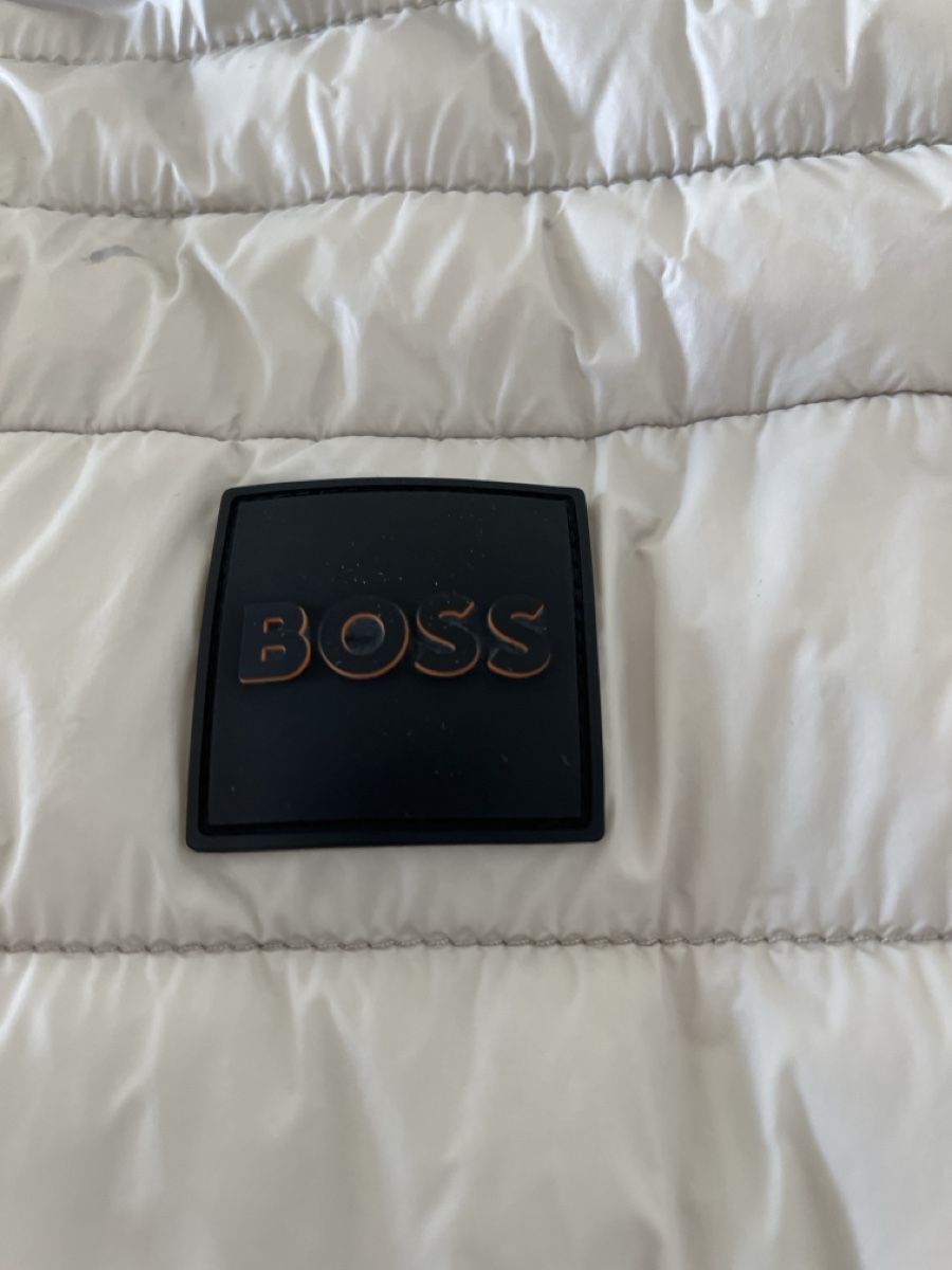 Gilet & Giacche: Herrenweste, Marke Boss, Color beige hell – Nuovo (secondo la descrizione) da Berikon venduto da bog_57z8