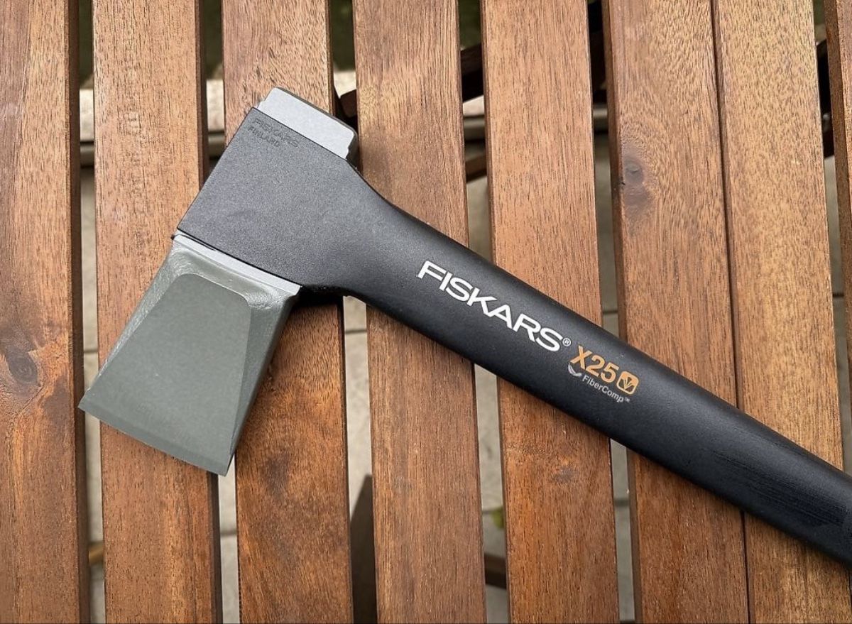 Fiskars Tutti gli attrezzi: Fiskars x25 - Hache à fendre  – Nuovo (secondo la descrizione) da La Tour-de-Peilz venduto da laurent1979