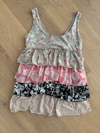 Sommerliches Volant Top, Grösse S, Blumenmuster, süss!