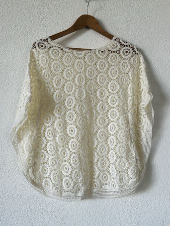 White lace top - summer fashion chic and breezy!
