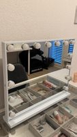 LED VANITY MIRROR WITH USB PORT