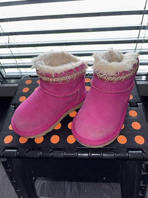 Schuhe für Mädchen: Scarponcino UGG – Gebraucht aus Mendrisio von Nikolas282