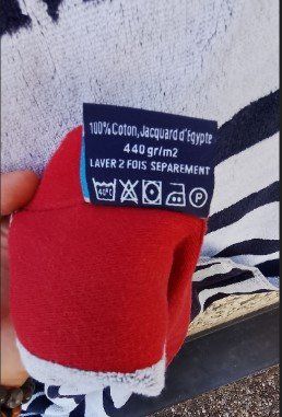 Teli da bagno: Serviette de plage – Usato da Crans VS venduto da est_8mbd 1