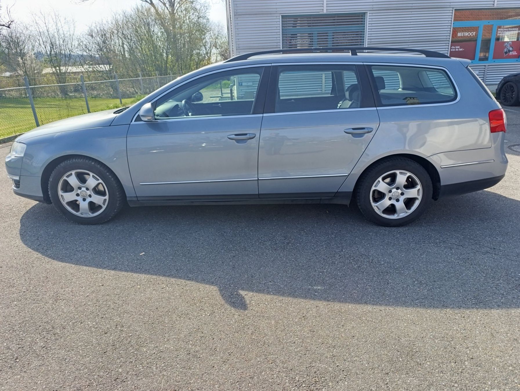 VW Autos: VW Passat Kombi 1.8l TSI 160PS – D'occasion à Othmarsingen par FIXPREIS 3