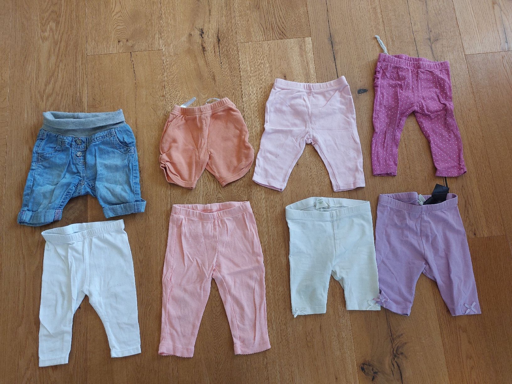 Lotti & Set di vestiti: 69-Teiliges Kinderkleider Paket, Grösse 68 – Usato da Hellbühl venduto da the-brain 4