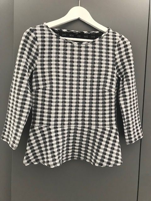 Comma T-shirt: tailliertes Shirt – Usato da Flurlingen venduto da Tobia04