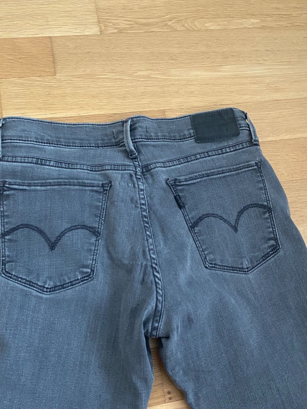 Levi's Jeans: Lewis Jeans – Usato da Riedholz venduto da emm_22qn 5