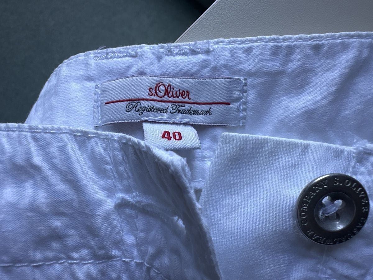 S.Oliver Pantaloni: Damen Bermudas s.Oliver 40 Top! – Nuovo (secondo la descrizione) da Wangen SZ venduto da futura14 2