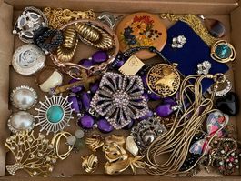 Lot de bijoux vintage - Bagues, Colliers, Montre...