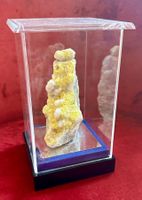 Schwefelkristall mit Calcit - Mineralien Sammlerstück! ✨