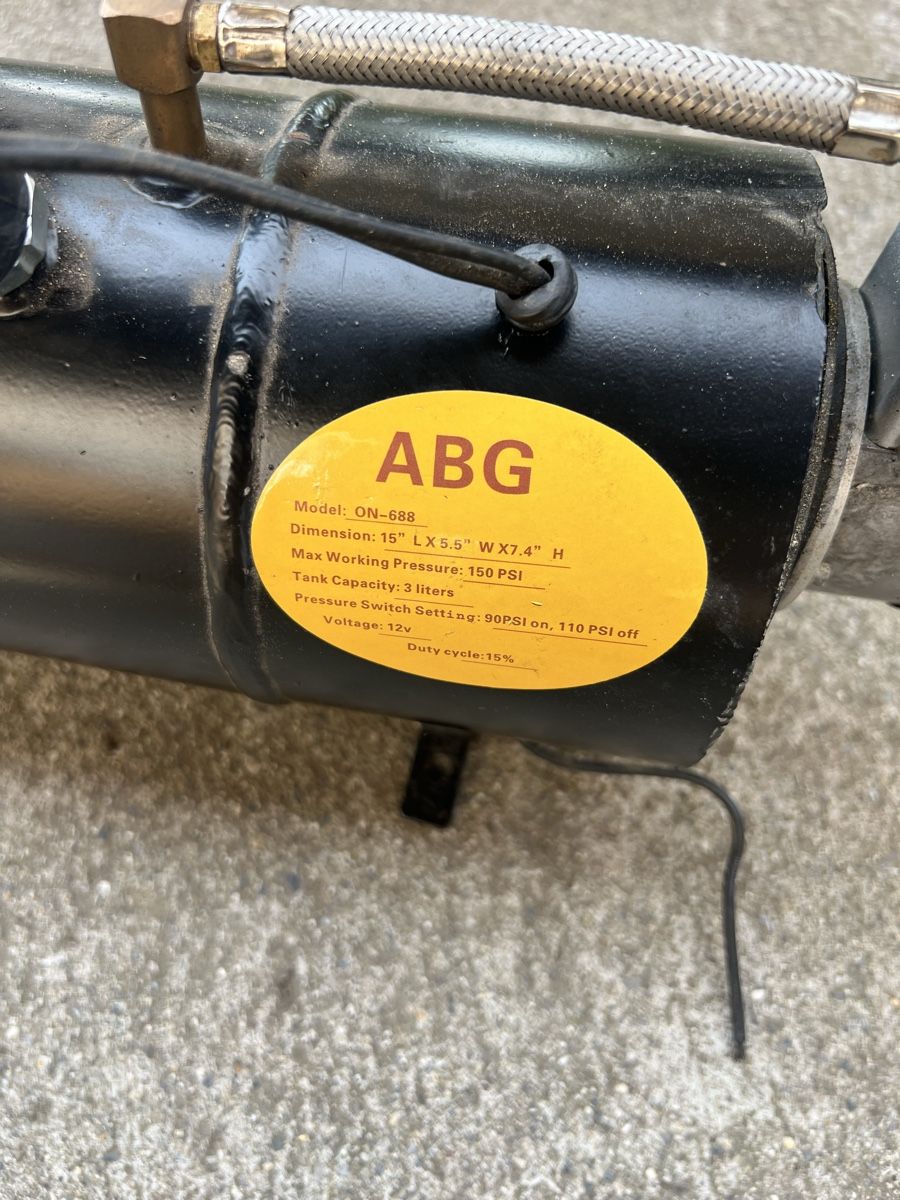 Compressori: ABG Kompressor 12V 3L Tank neu  – Nuovo e nell'imballaggio originale da Immensee venduto da Imba6 1