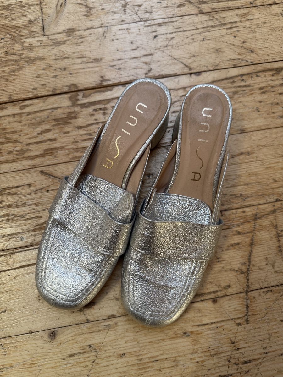Unisa Scarpe da donna: Pantolette von Unisa – Usato da Donat venduto da troja007