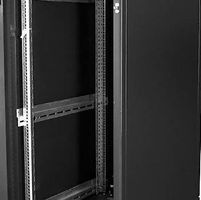 Gebrauchter 19 Zoll Serverschrank 26HE Glastür schwarz