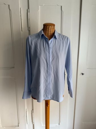 Bluse hellblau fliessend 36
