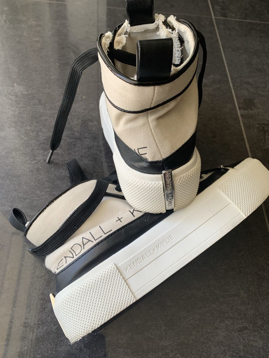 Scarpe da donna: Kendall + Kylie Turnschuhe – Usato da Bergdietikon venduto da zor_856j 9