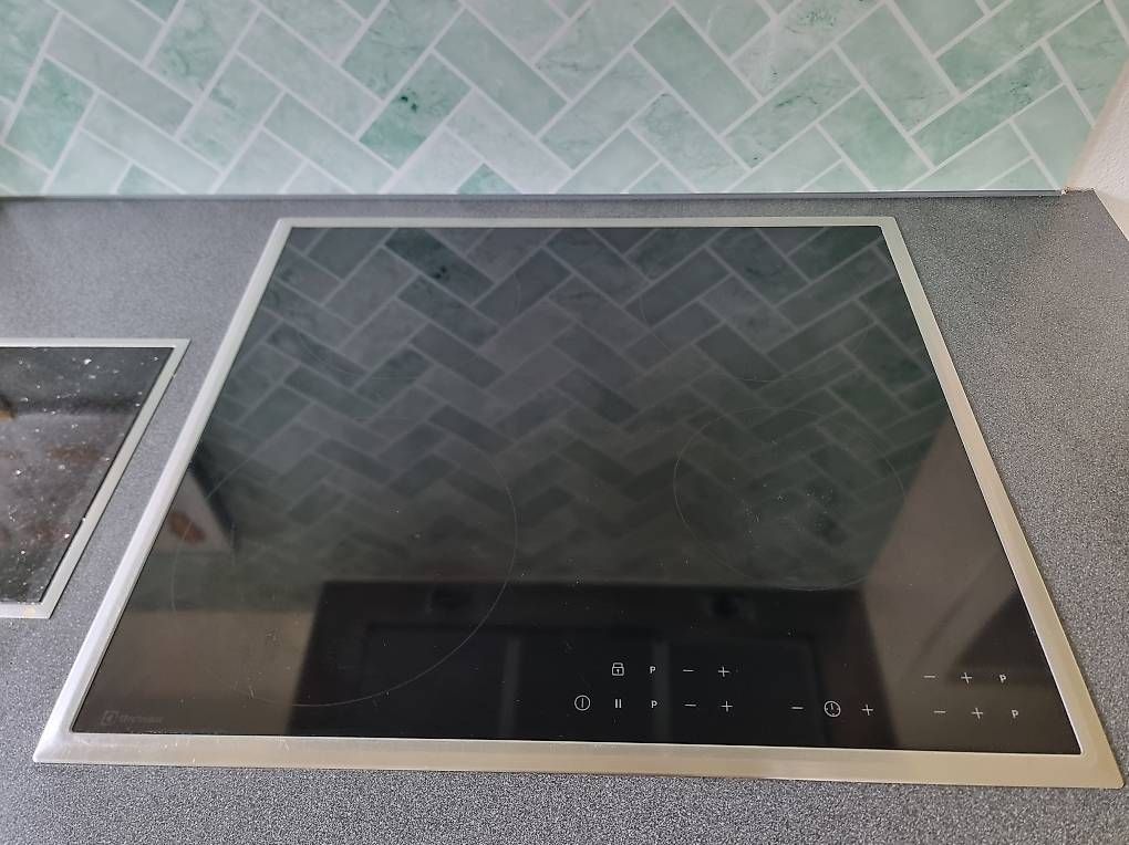 Electrolux Cucine: Elektrolux Induktionsfeld GK58TCICN gebraucht – Usato da Nidau venduto da fab_9hhc 2