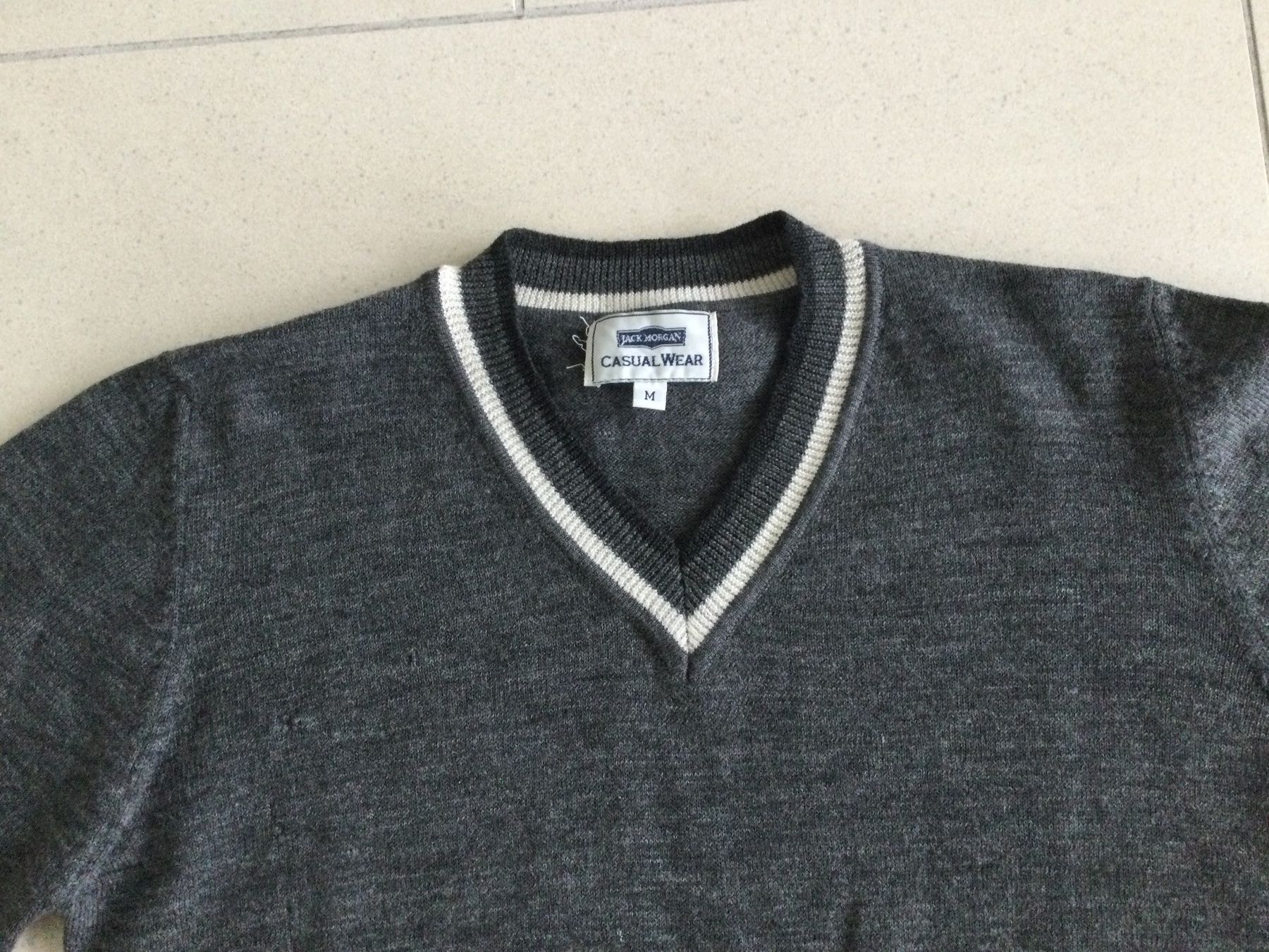 Morgan Pullover & Sweatshirts: Jack Morgan Pullover V-Ausschnitt grau Grösse M – Gebraucht aus Zug von ang_rxx5 1