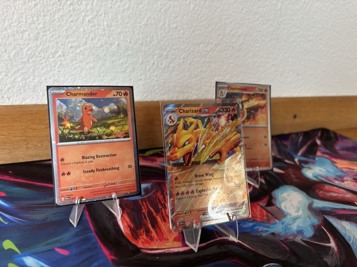 Pokémon Carte collezionabili: Charizard figure with 3 promos – Nuovo (secondo la descrizione) da Wettingen venduto da mr__ftc6 4