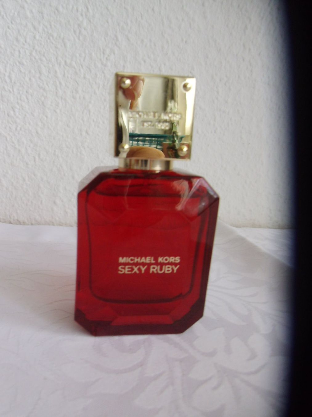 Michael Kors Profumi & Eau de Toilette: Parfum Michael Kors "Sexy Ruby EdP 50 ml Spray – Nuovo (secondo la descrizione) da Walenstadt venduto da Pluisa 1