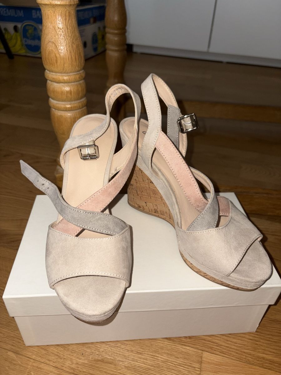 Graceland Scarpe da donna: Keilabsatz Sandale – Nuovo (secondo la descrizione) da Jona venduto da Mia94