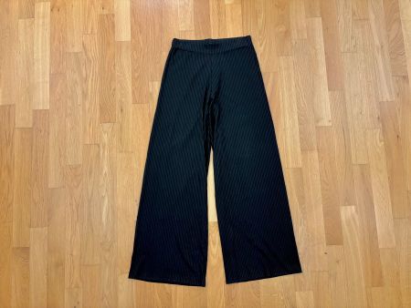LOVJOI - Elastische Hose mit weitem Bein in Schwarz, Gr. S