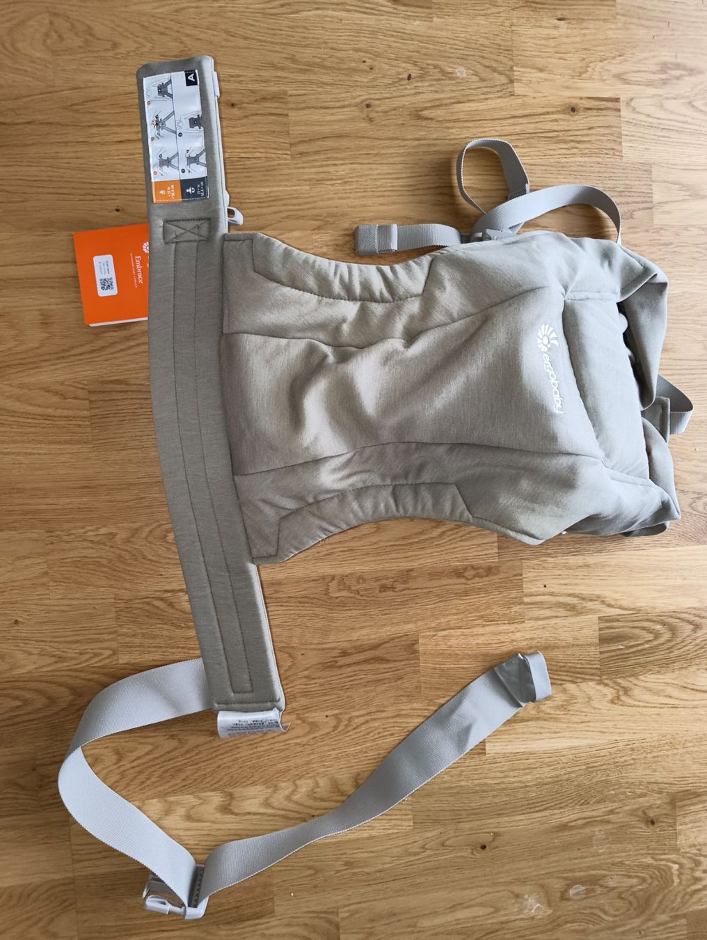 Ergobaby Porte-bébés ventraux & dorsaux: NEUF: Porte-bébé Ergobaby Embrace Olive – D'occasion à St-Légier-Chiésaz par Toutoupav