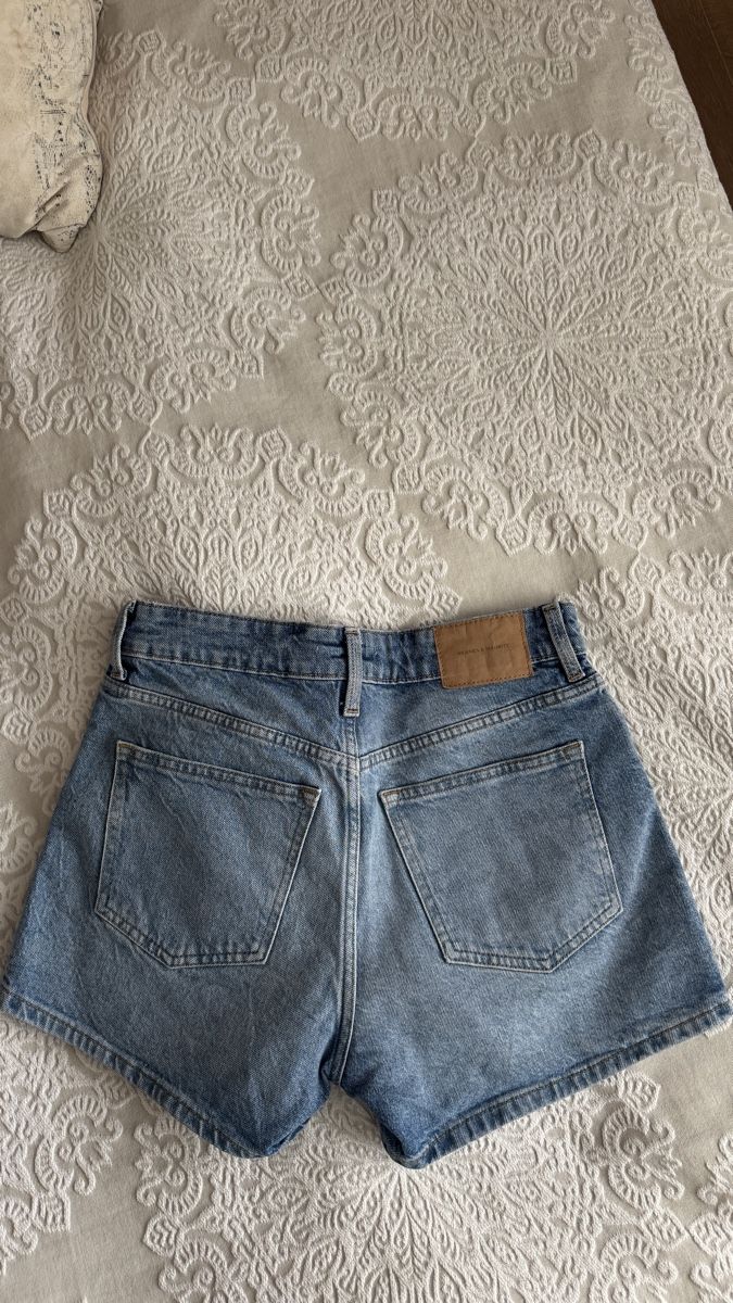 H&M Jeans: Jeansshorts blau Gr 36 – Nuovo (secondo la descrizione) da Hünenberg See venduto da Schulers 3