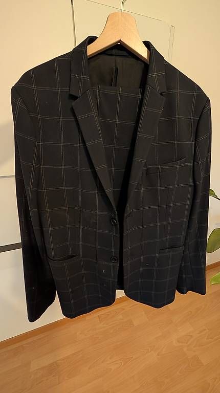 Completi: H&M Anzug kariert Grösse L – Usato da Birmenstorf AG venduto da san_7w9c