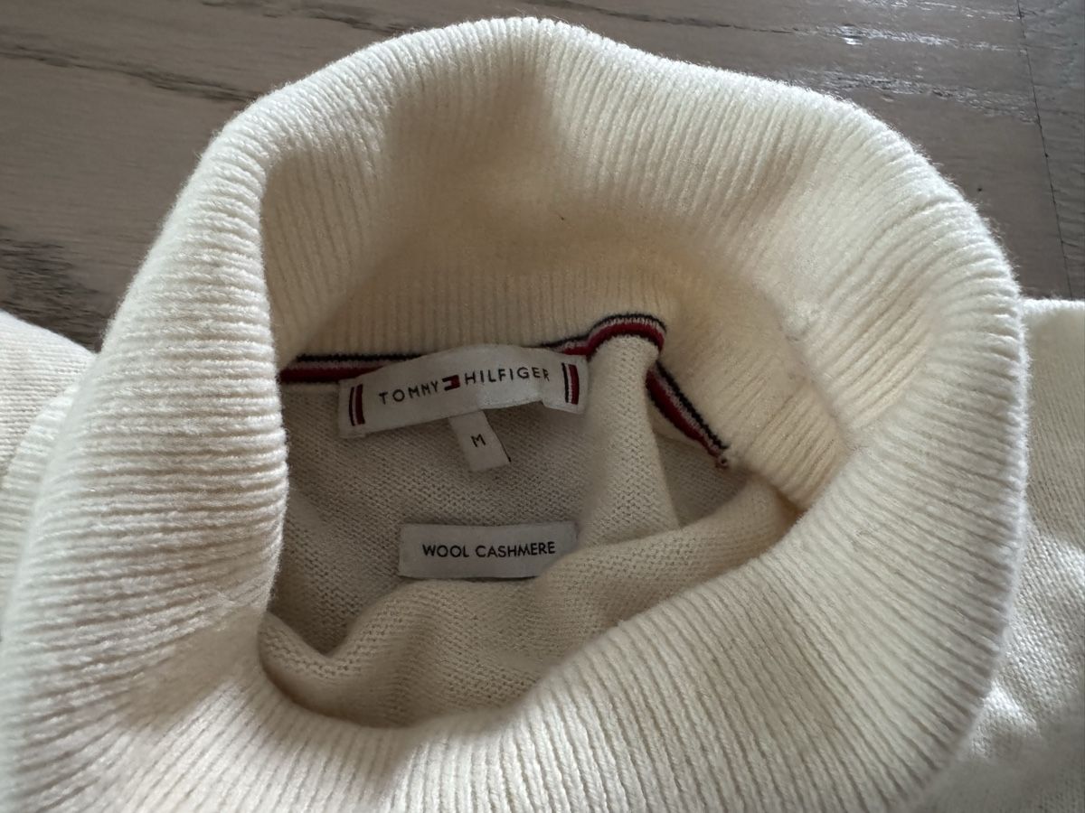 Tommy Hilfiger Pullover & Sweatshirts: 2 pulls Tommy Hilfiger  – Gebraucht aus Corpataux von seniz 1