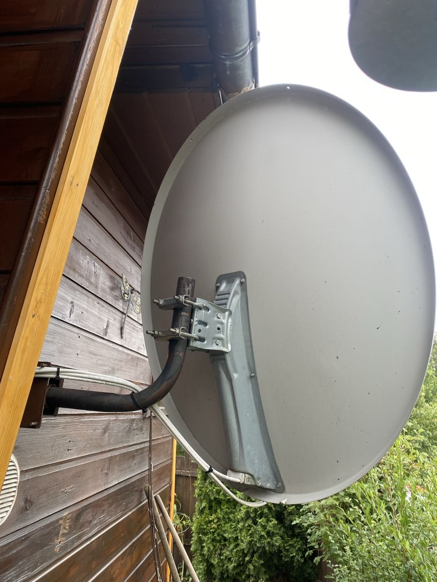 Antenne parabolique: Parabole télévision – D'occasion à Prêles par CooperJ 1