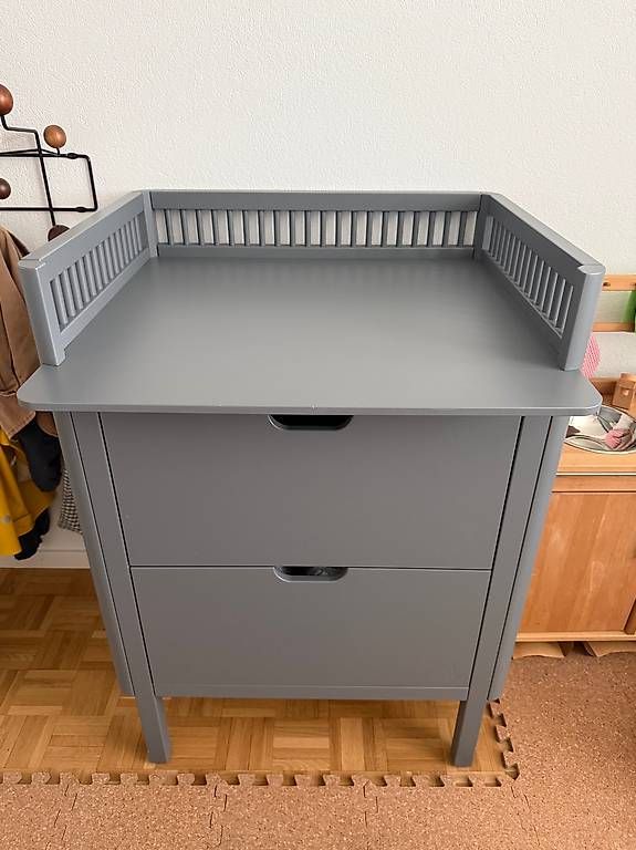 Sebra Fasciatoi & Accessori: Sebra Wickelkommode in Dunkelgrau – Usato da Uster venduto da ctyfx