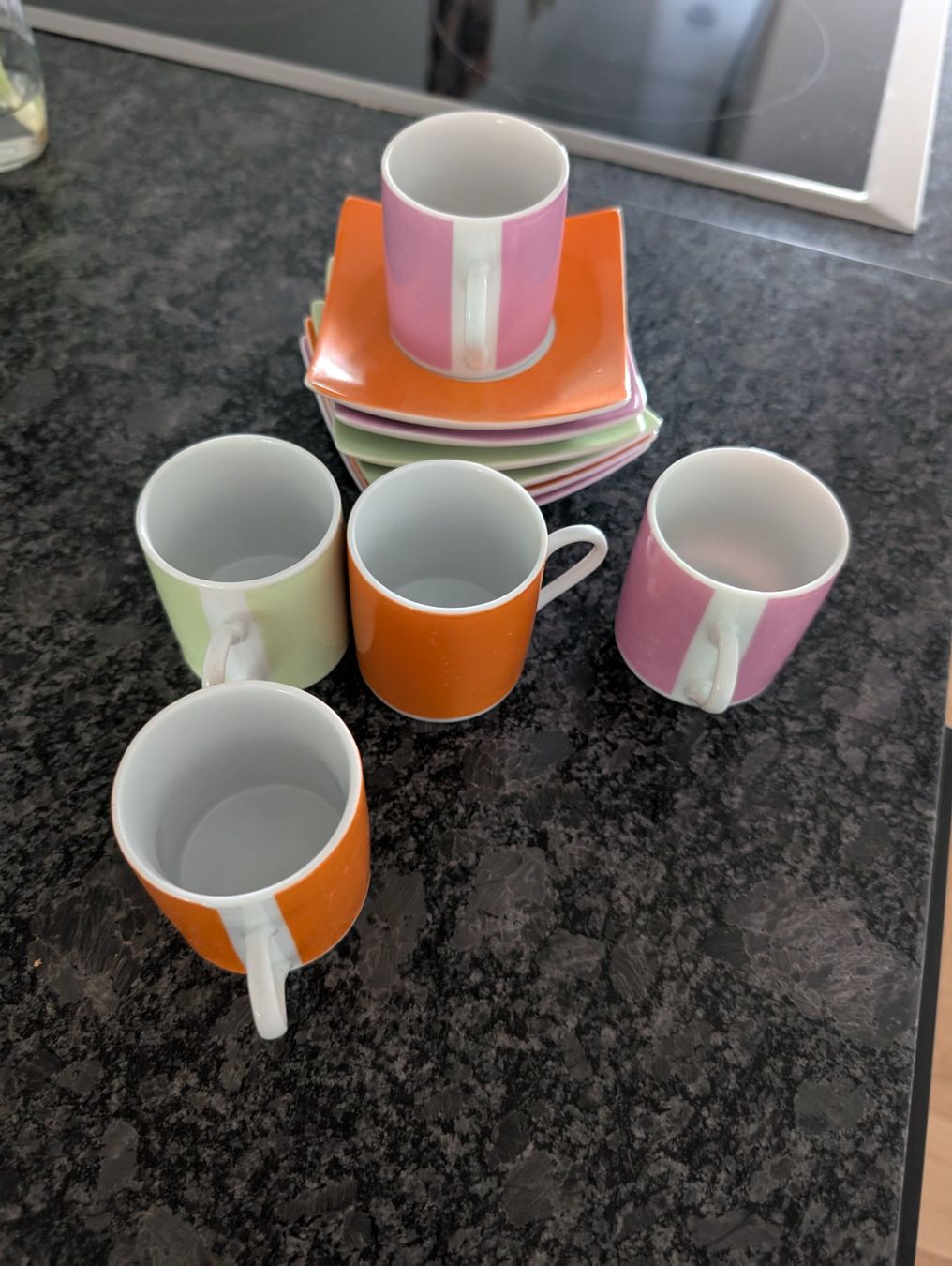 Tassen: 5 Espressotassen mit Unterteller farbig modern – Gebraucht aus Liebefeld von jon_7blx