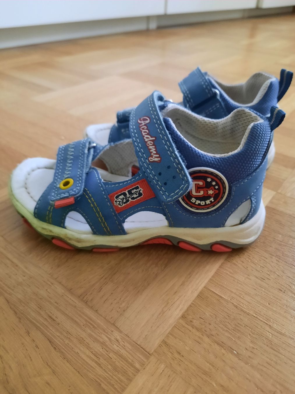 Scarpe per ragazzi: Kinder Sandaletten, Grösse 23 mit Originalverpackung – Usato da Ettingen venduto da Guggerin 1