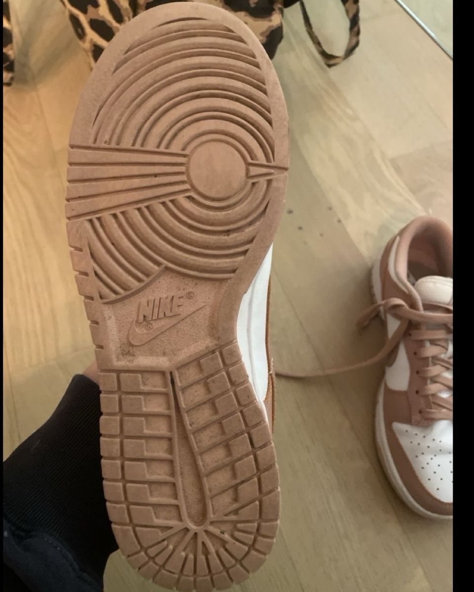 Nike Damenschuhe: Nike Dunk 39.5 – Gebraucht aus Bülach von sawa22 2