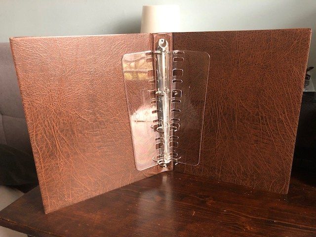 Album: Leuchtturm Vario F-Ringbinder – Usato da Muzzano venduto da GANDRIO