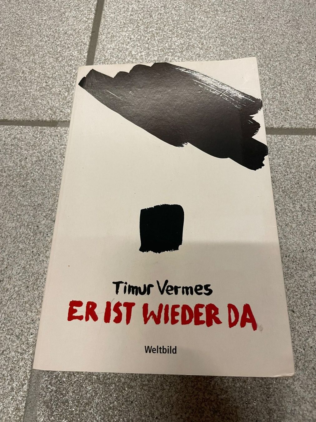 Libri: Timur Vermes : Er ist wieder da – Usato da Eschen venduto da books_and_more