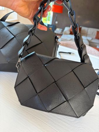 Borsa intrecciata in morbida pelle