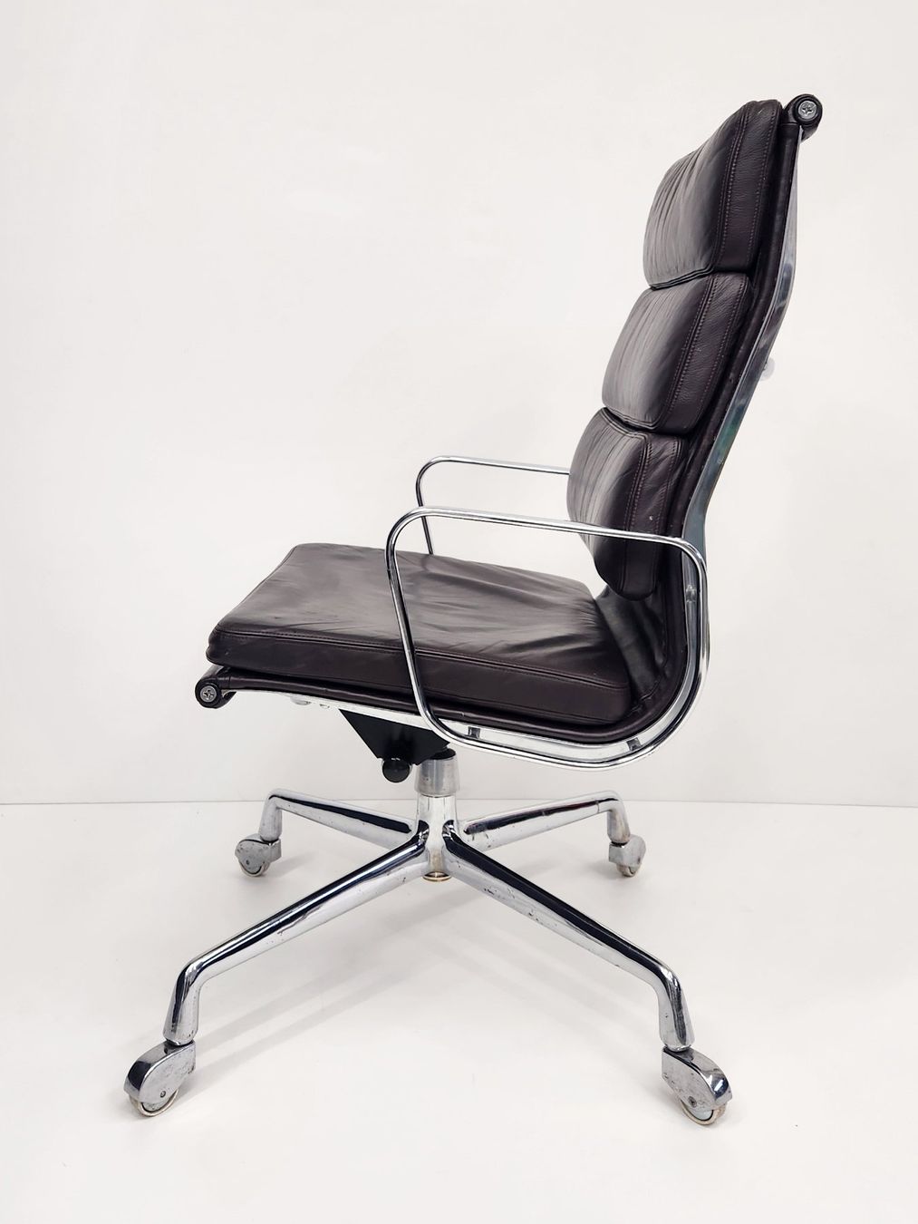 Herman Miller Sedie: Designklassiker Herman Miller Eames Soft Pad EA219 – Usato da Bad Zurzach venduto da QLASSIQ 7
