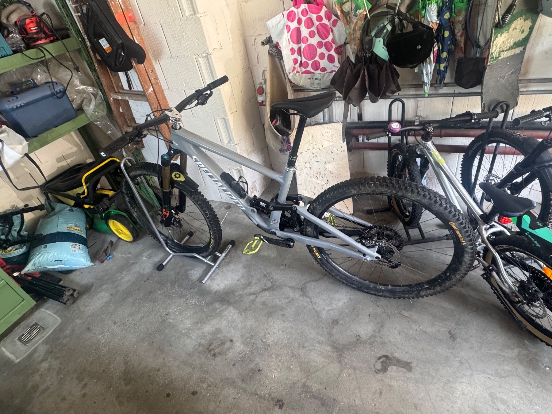 Specialized Biciclette: Specialized Enduro Comp, Carbon 2023 – Usato da Richterswil venduto da Silontree 9
