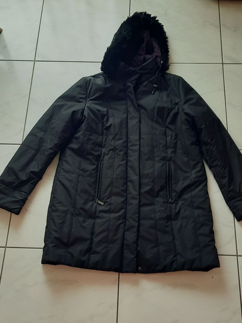 C&A Cappotti: Winterjacke lang Grösse 48 – Nuovo (secondo la descrizione) da Rotkreuz venduto da schweizerin72