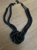 Kette schwarz flexibles Röhrendesign mit Knoten neuwertig