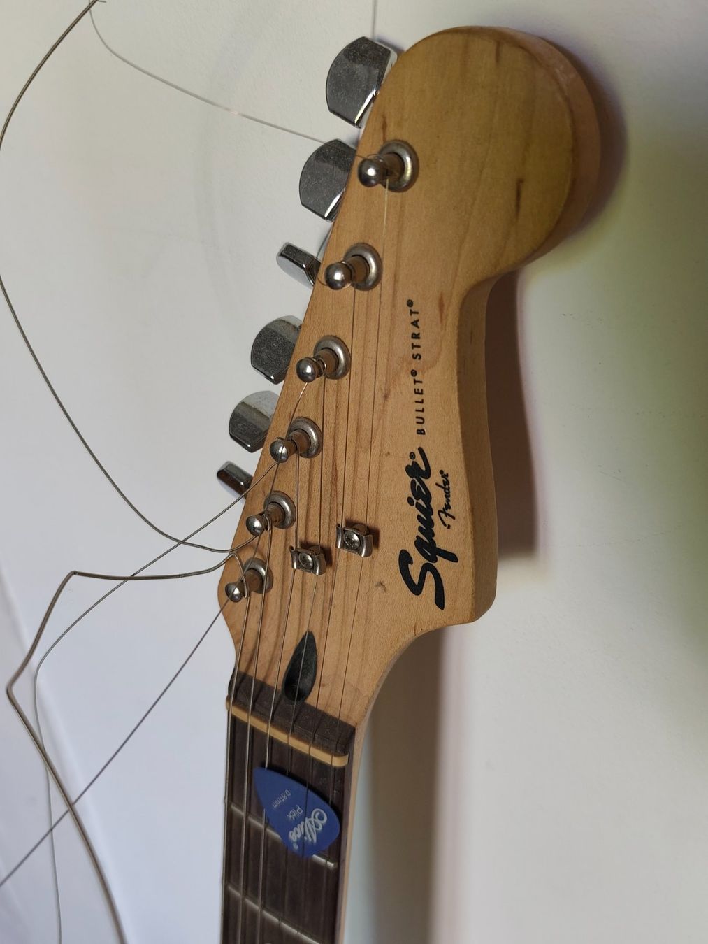 Musikinstrumente: Squire Fender Stratocaster Bullet Start – Gebraucht aus Delémont von antioque 1