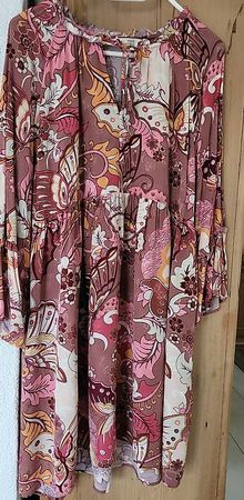 Sommerliches Midikleid 