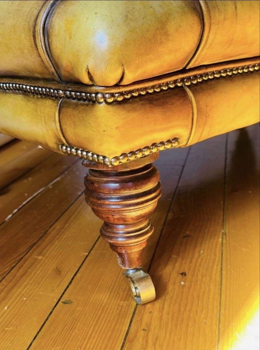 Stühle: Chesterfield  Leather poof – Gebraucht aus Vevey von ledidream 6