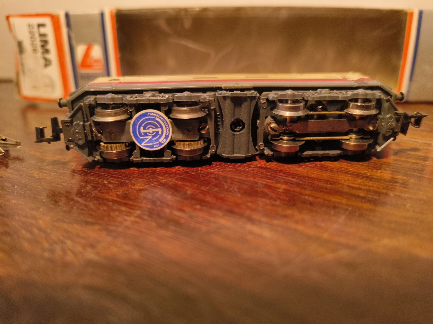 Lima Modelleisenbahnen: Lima 220293G SBB Re 4/4 "TEE" E-Lok Spur N – Gebraucht aus stettlen von VintageBern_ch 4
