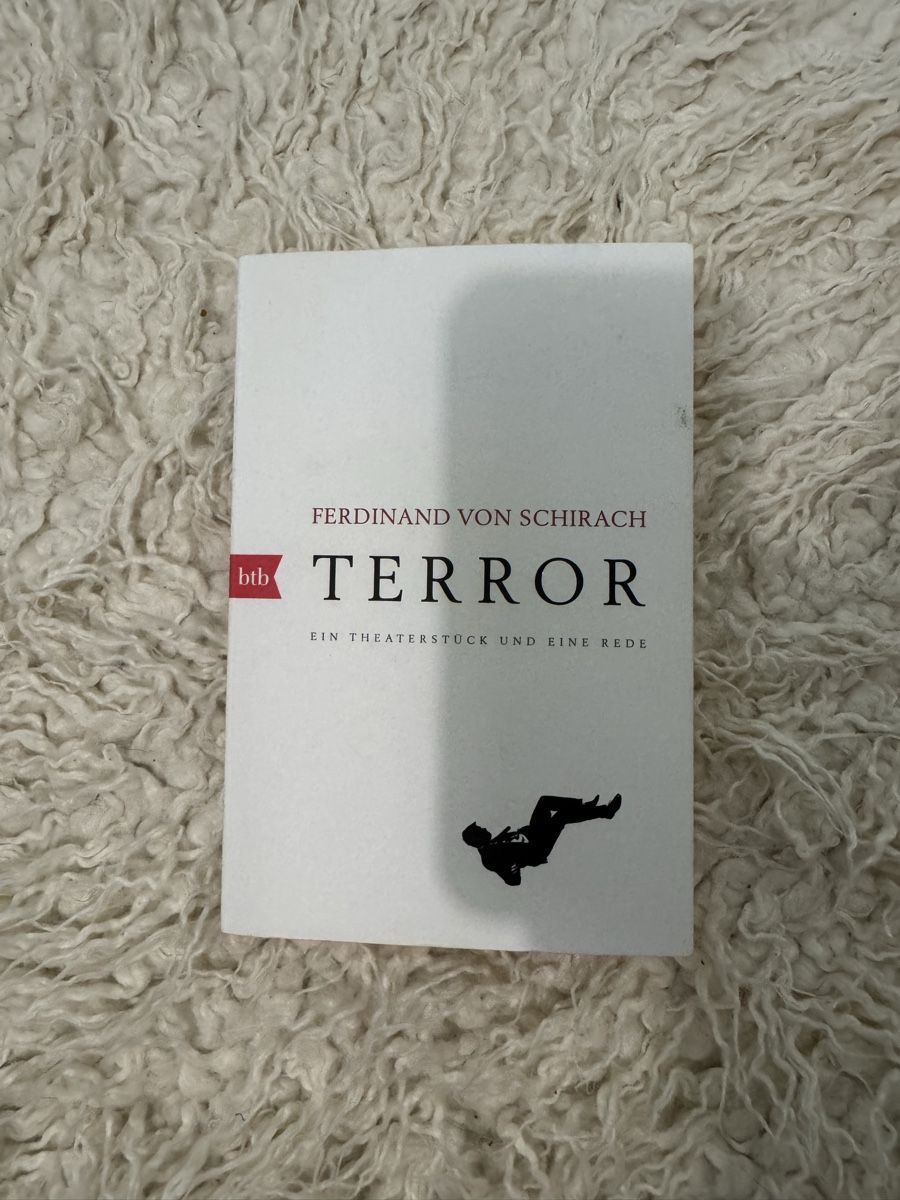 Libri: Ferdinand von Schirach TERROR: A Play – Nuovo (secondo la descrizione) da Glattbrugg venduto da fab_7hkd