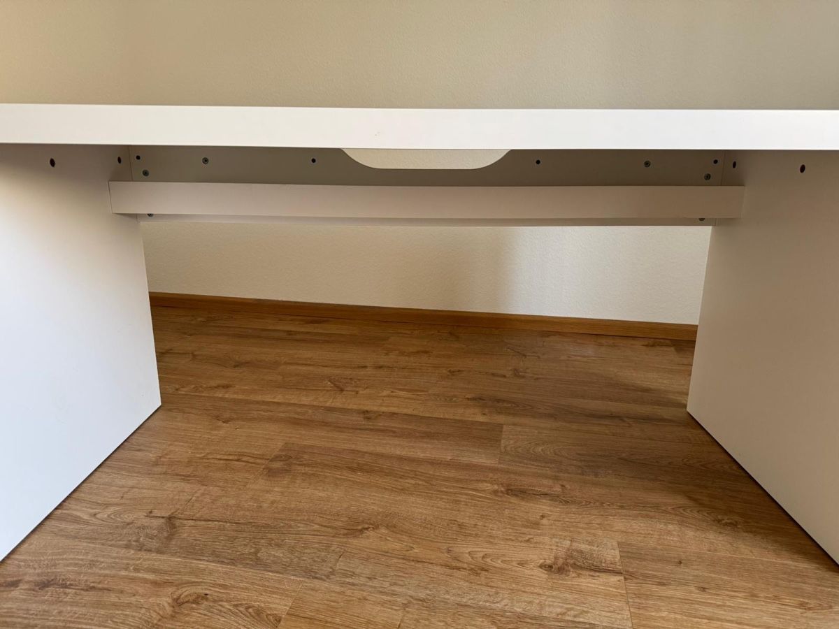 Scrivanie: Ikea Schreibtisch Malm – Usato da Riehen venduto da lau_2dnx 3