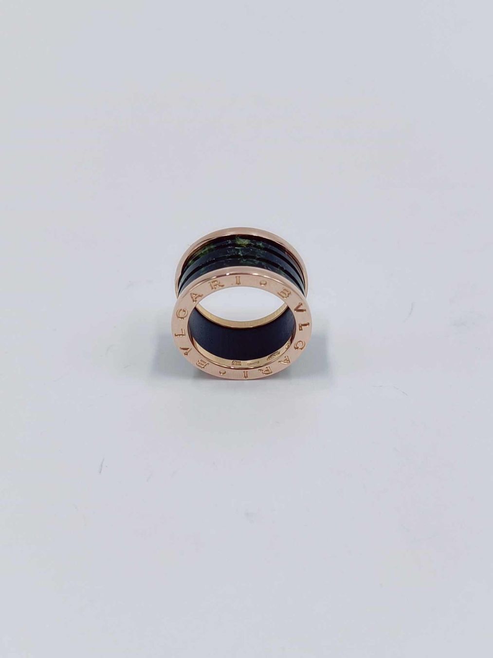 Bulgari Anelli: BVLGARI "B ZERO" 3 BAND GRÜNER MARMOR RING – Usato da Luzern venduto da EdiGem 2